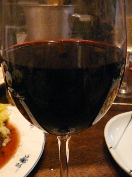 08.3.26SWD25＿ワイングラスの赤ワイン2.jpg