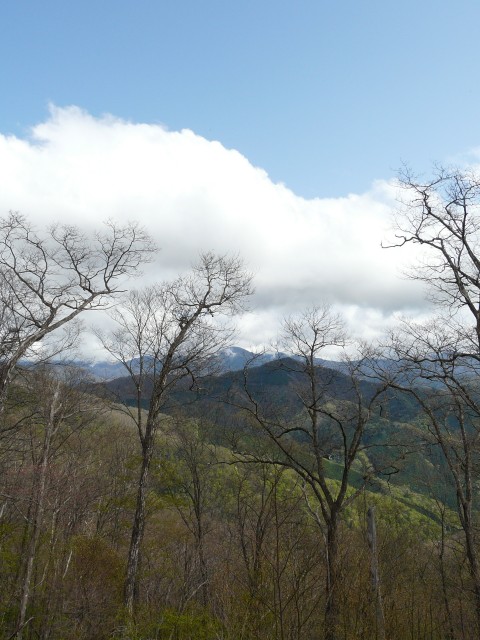 08.5.4大菩薩峠46＿榧ノ尾山山頂からの展望8：45.jpg